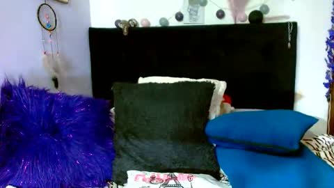 Snapshot of rubi_fox82 chatting on May 22, 6:53 am online show from May 22, 6:53 am