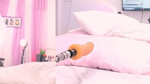 Snapshot of rubidaniells_ chatting on May 4, 4:36 pm Daniells online show from May 4, 4:36 pm