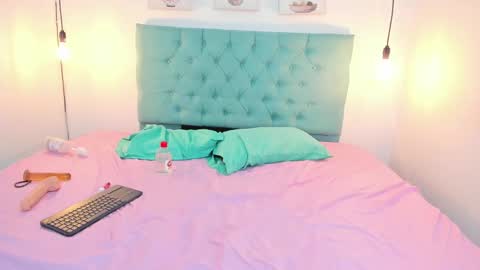 Snapshot of rubiroose chatting on February 9, 2:06 am Rubii online show from February 9, 2:06 am