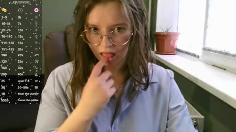 ruby_doyle online show from October 20, 5:19 am