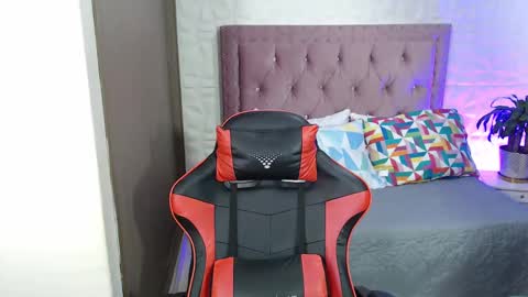 Snapshot of ruby_your_milf chatting on February 28, 9:44 pm ruby_your_milf online show from February 28, 9:44 pm