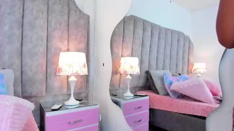 Snapshot of rubycrox chatting on February 25, 9:24 pm rubycrox online show from February 25, 9:24 pm