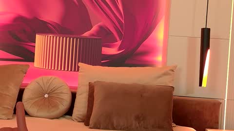 Ruby Luxe online show from October 11, 5:17 am