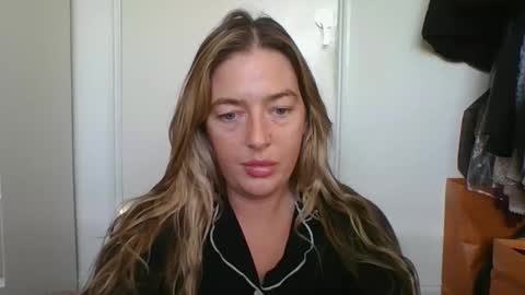 rubyredxxxoxxx online show from February 16, 9:16 am