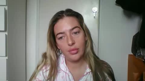 rubyredxxxoxxx online show from March 13, 8:43 am