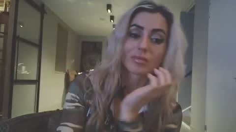 Snapshot of rubyroseandtastytim chatting on July 18, 1:54 am rubyroseandtastytim online show from July 18, 1:54 am