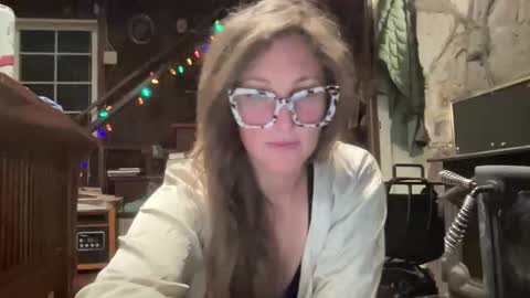 rubywavesback online show from December 4, 8:01 am