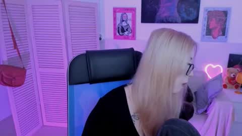 rubyybennett online show from September 20, 7:09 am