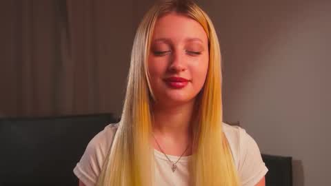 Mila online show from October 18, 3:13 pm