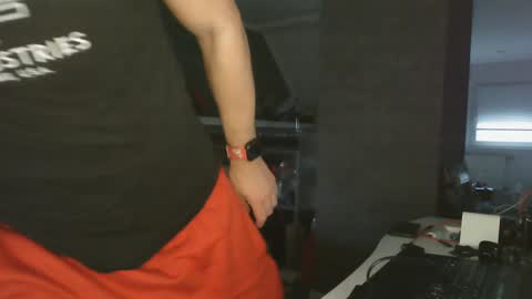 Chico que rico Caliente online show from January 7, 1:46 pm