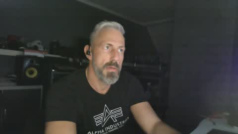 Chico que rico Caliente online show from January 28, 11:07 pm