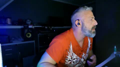 Chico que rico Caliente online show from November 1, 4:36 am