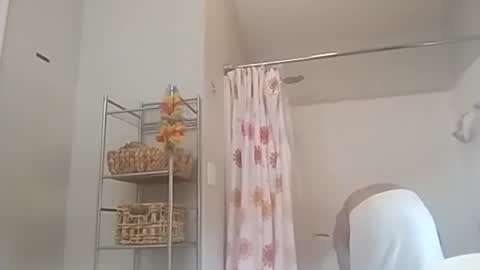 Snapshot of ruinvale chatting on March 3, 10:59 pm ruinvale online show from March 3, 10:59 pm