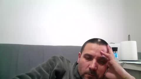 Snapshot of rul3ssuck chatting on February 18, 1:00 pm rul3ssuck online show from February 18, 1:00 pm