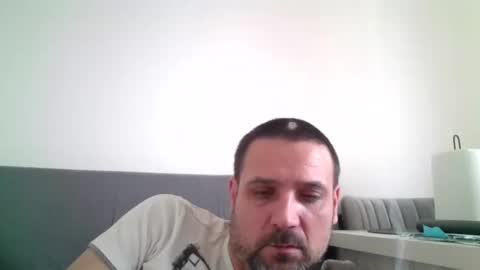 Snapshot of rul3ssuck chatting on February 26, 8:15 am rul3ssuck online show from February 26, 8:15 am