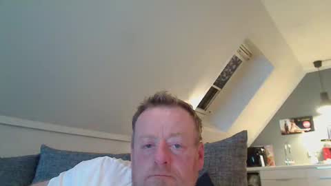 Snapshot of runepetter chatting on October 25, 7:52 pm bignorwegian online show from October 25, 7:52 pm