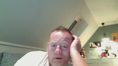 Snapshot of runepetter chatting on November 2, 8:44 pm bignorwegian online show from November 2, 8:44 pm