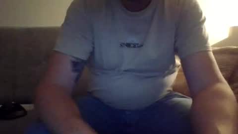 runner_1978 online show from November 3, 4:47 am