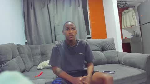 Snapshot of runnyx_09 chatting on October 25, 5:26 am Runnix online show from October 25, 5:26 am