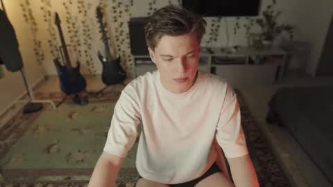 Snapshot of rusbradpitt chatting on February 6, 3:37 pm rusbradpitt online show from February 6, 3:37 pm