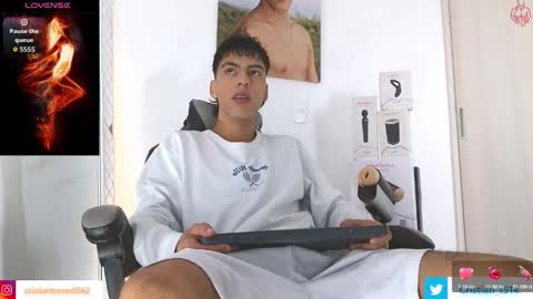  R U S S E L L  online show from February 22, 11:03 pm