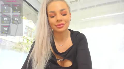 Ava online show from November 6, 9:32 am