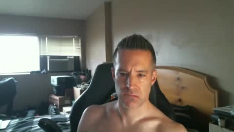 rustic_cuse_777 online show from October 20, 8:31 pm