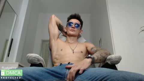 MillionDollarGuy online show from May 30, 5:04 am