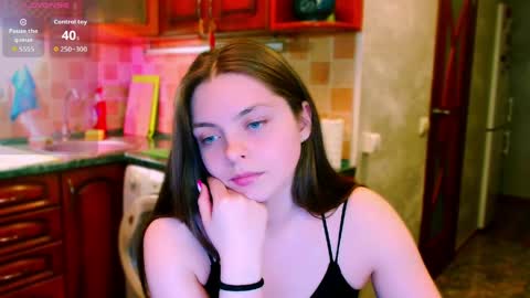 Snapshot of ruta_ chatting on April 24, 9:06 pm RutaYoung online show from April 24, 9:06 pm