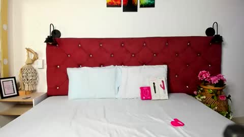 Ruth online show from November 26, 1:12 pm