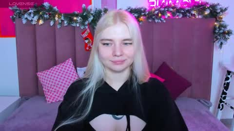 ruthbryant online show from December 16, 12:37 am