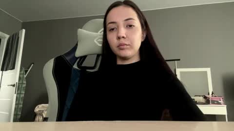 Snapshot of ruthiefash chatting on March 2, 8:43 am Ayza online show from March 2, 8:43 am