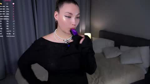 Snapshot of ruthvir chatting on September 20, 1:23 pm Emma online show from September 20, 1:23 pm