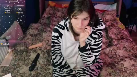 Snapshot of ruyjin_choi chatting on December 19, 4:02 pm Ruyjin online show from December 19, 4:02 pm