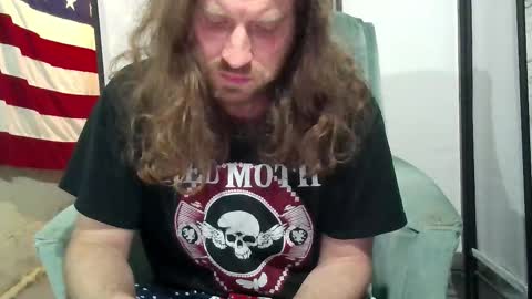 rwb1982 online show from January 6, 12:53 pm