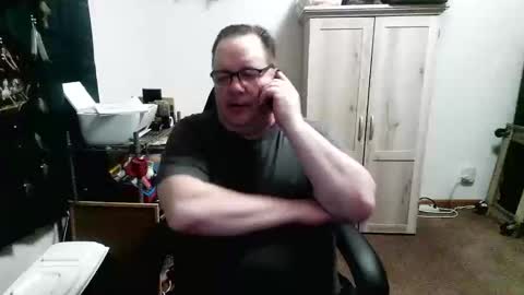 rwzar_1965 online show from April 2, 2:42 am