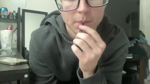 Snapshot of ryan287747 chatting on December 21, 9:00 pm ryan online show from December 21, 9:00 pm