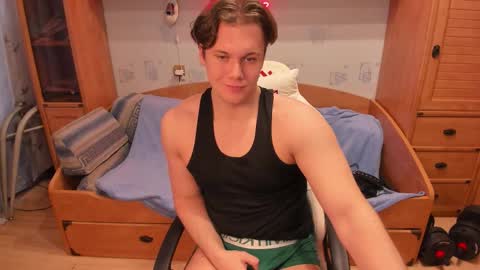 Snapshot of ryan__cole chatting on February 24, 2:37 pm Ryan Cole online show from February 24, 2:37 pm