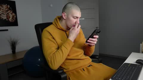 RYAN DOZER online show from February 7, 6:28 am