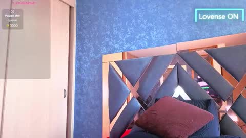 R Y A N online show from November 10, 11:53 am