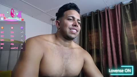 Snapshot of ryan_nesson chatting on June 4, 7:31 pm Ryan online show from June 4, 7:31 pm