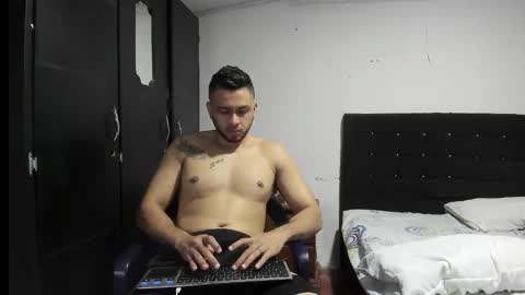 ryan_xc1 online show from November 5, 2:22 am