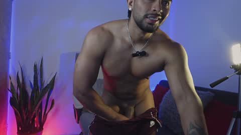 ryanboy30 online show from April 7, 9:15 pm