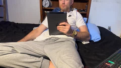 Ryan Jizz online show from October 11, 2:26 pm