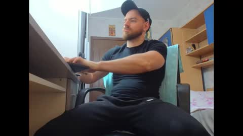 Ryanstone  online show from January 19, 6:17 am