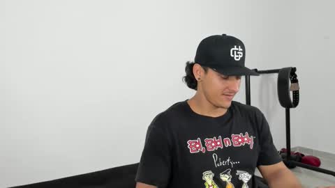 Snapshot of ryanwhite3 chatting on November 10, 12:53 am ryanwhite3 online show from November 10, 12:53 am