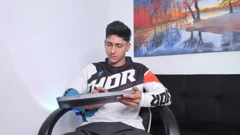 Snapshot of ryanwhite3 chatting on November 30, 7:29 pm ryanwhite3 online show from November 30, 7:29 pm