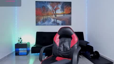 ryanwhite3 online show from February 5, 11:31 pm