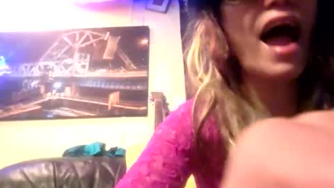 ryliemackenzie93 online show from March 25, 10:54 am