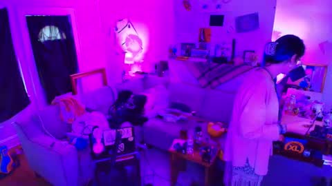 Ryn Michele online show from October 29, 3:25 pm
